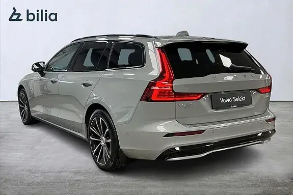 Volvo V60 2025 photo 2
