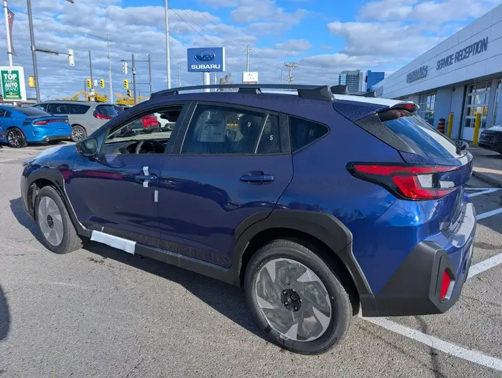 Subaru Crosstrek 2026 photo 2