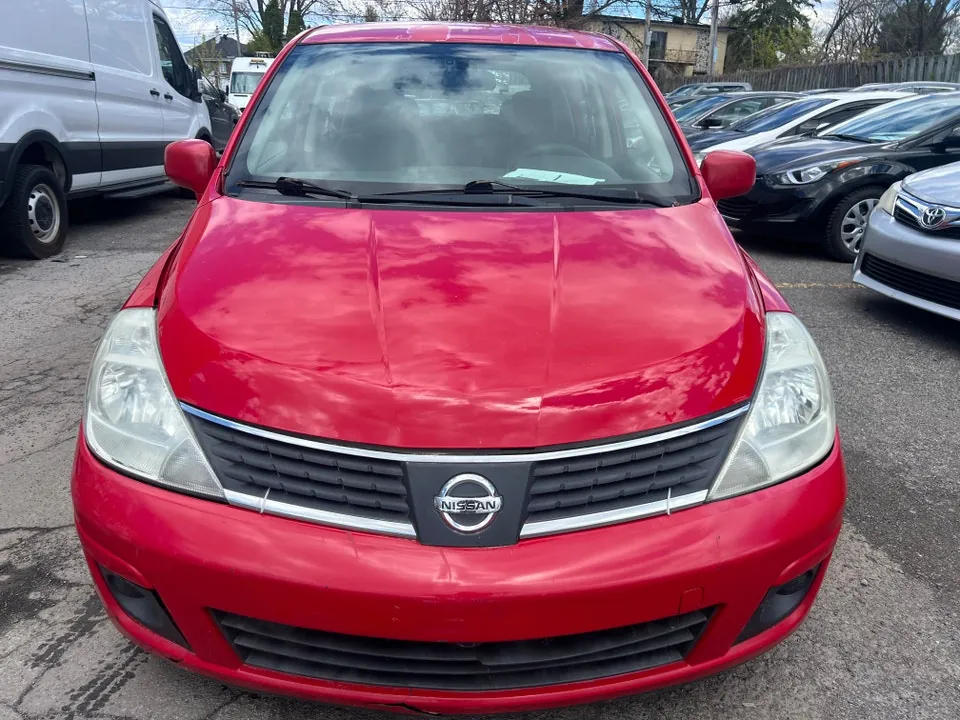 Nissan Versa 2009 photo 3