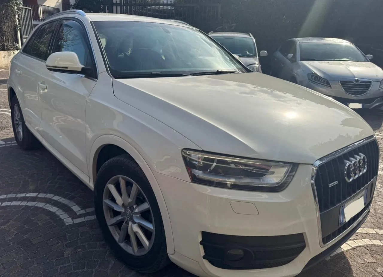 Audi Q3 2013 photo 2