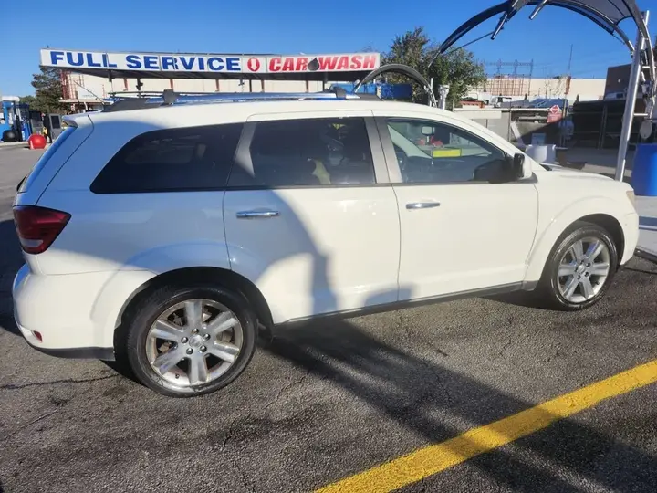 Dodge Journey 2012 photo 3
