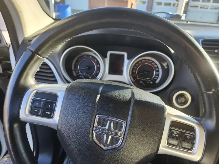 Dodge Journey 2012 photo 5