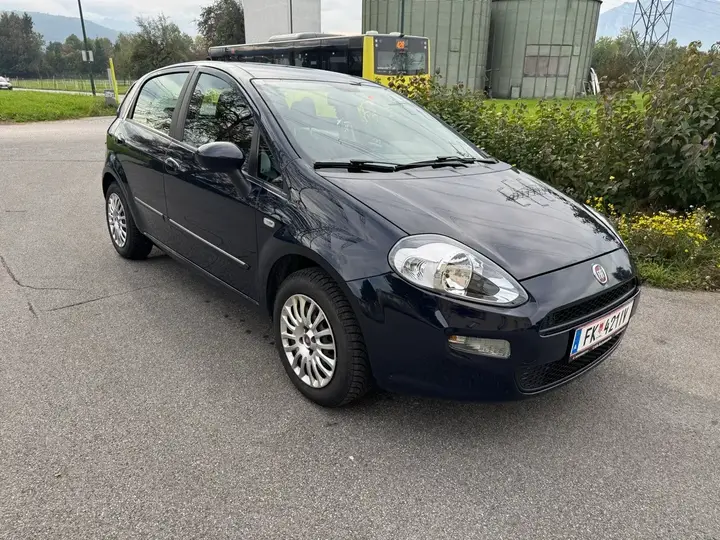 Fiat Grande Punto 2013 photo 2