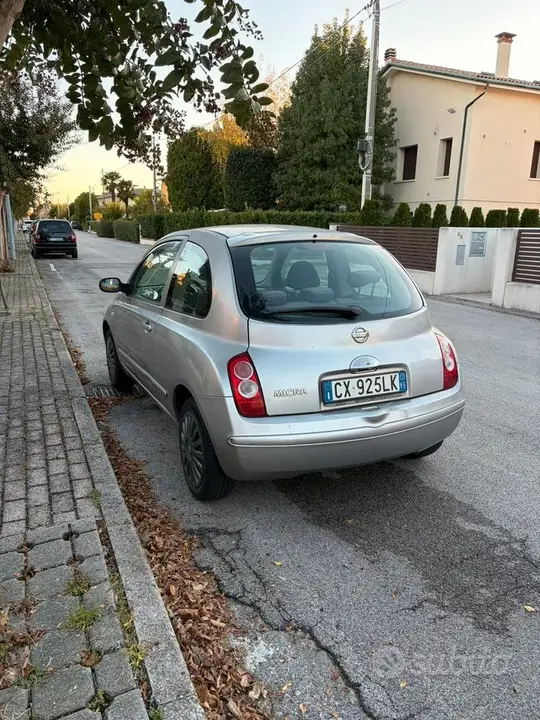 Nissan Micra 2005 photo 2