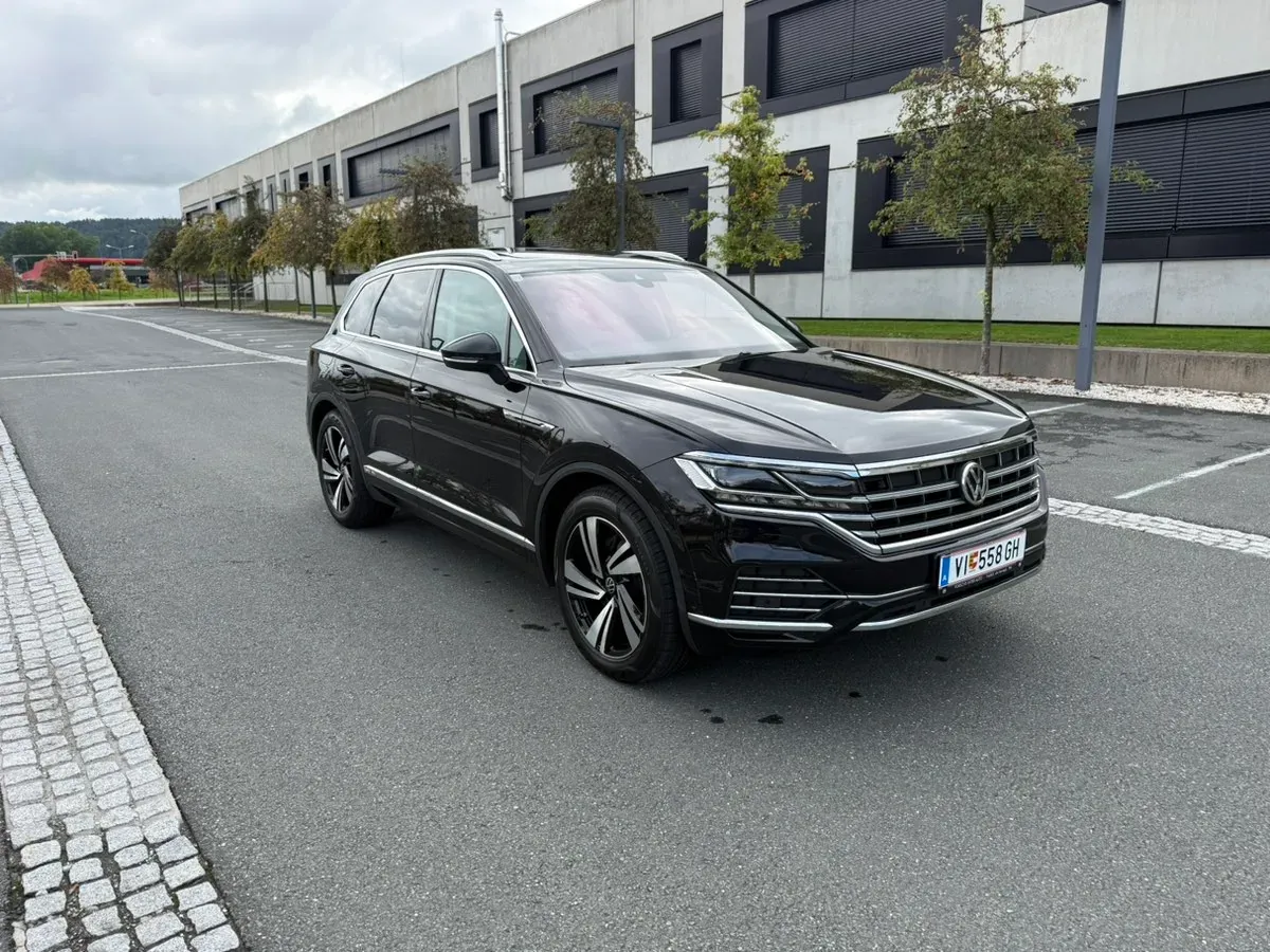 Volkswagen Touareg 2019 photo 2