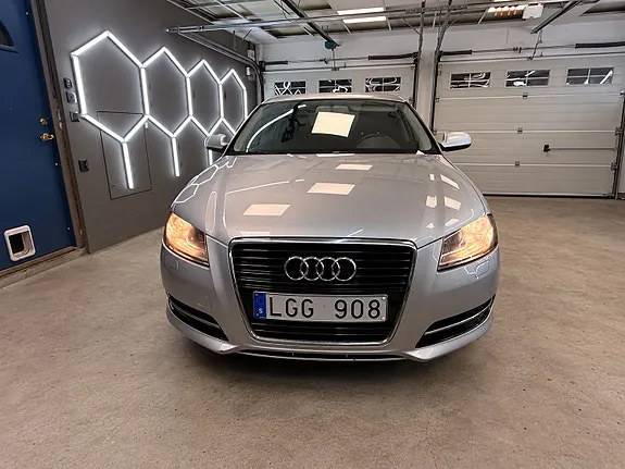 Audi A3 2011 photo 3