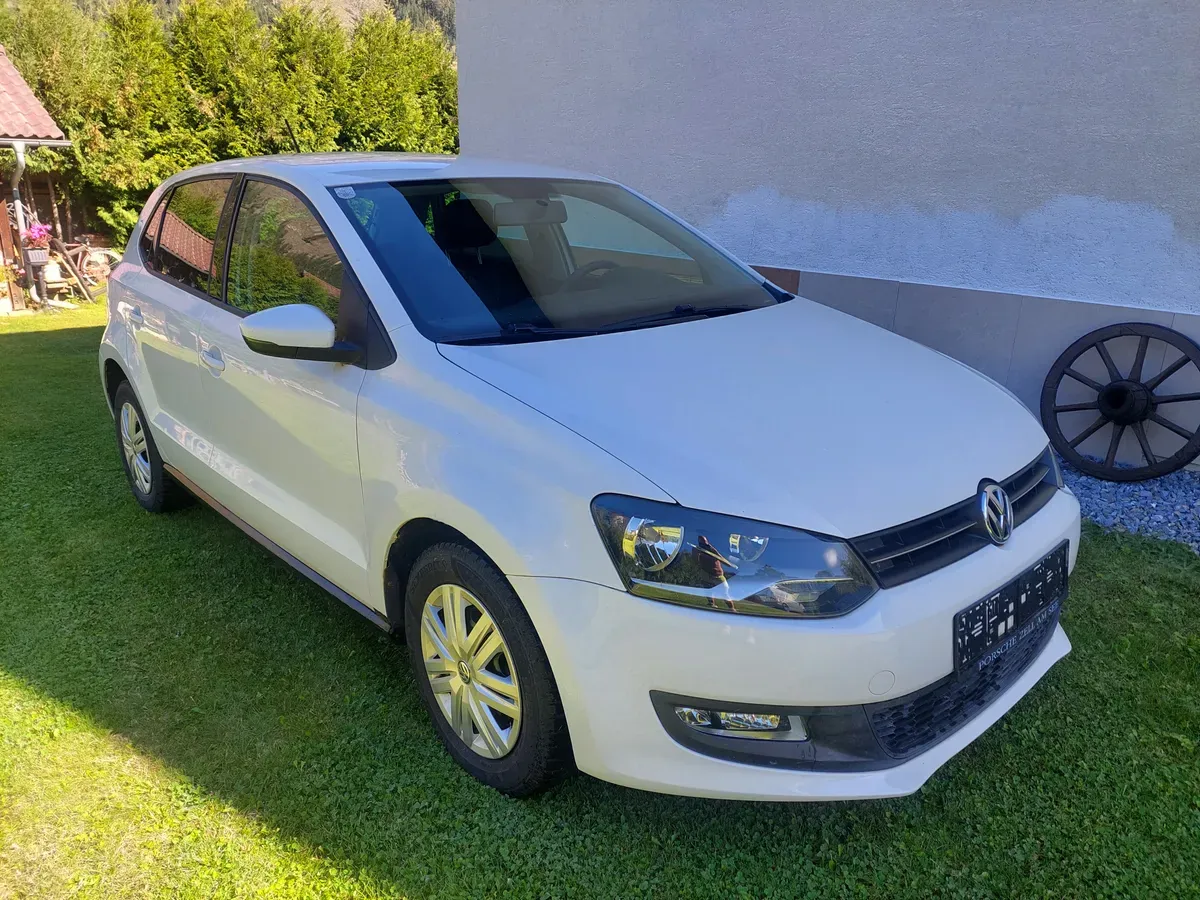 Volkswagen Polo 2010 photo 2