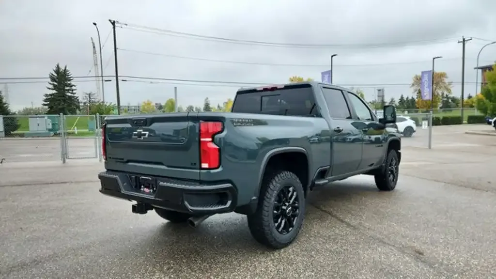 Chevrolet Silverado 2500 2026 photo 3