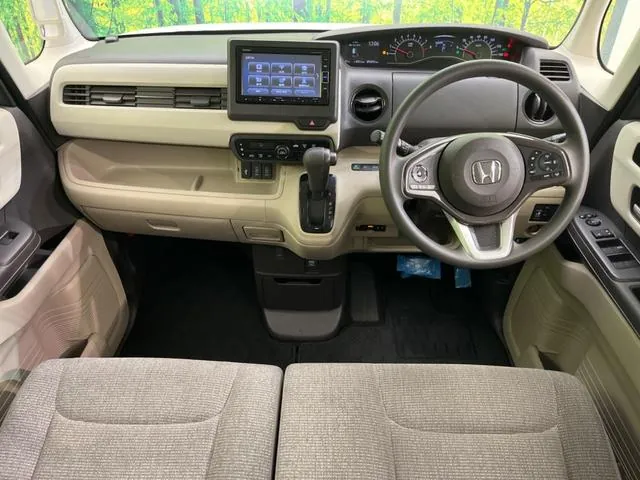 Honda N-Box 2018 photo 2