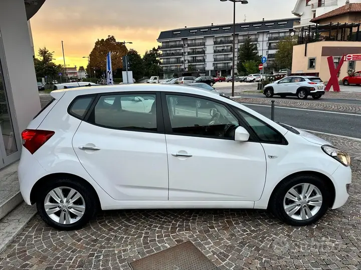 Hyundai Ix20 2013 photo 4