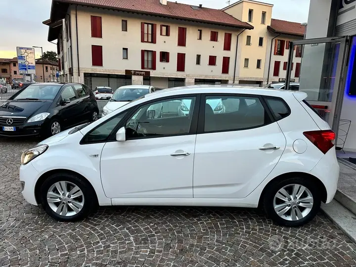 Hyundai Ix20 2013 photo 5