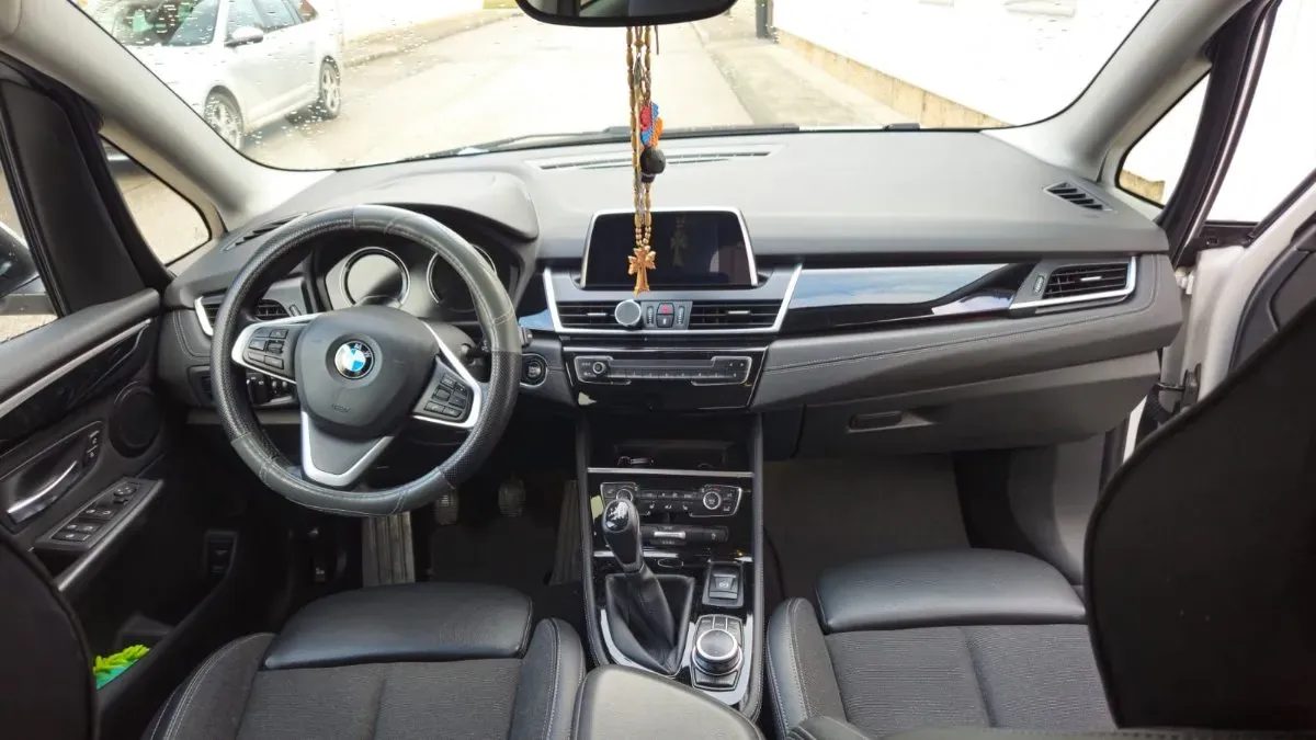 BMW 2 Series 2019 photo 2