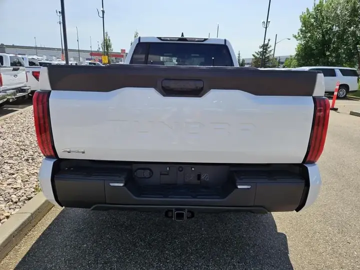 Toyota Tundra 2025 photo 4