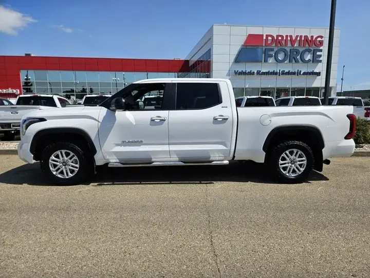 Toyota Tundra 2025 photo 2