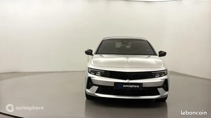 Opel Astra 2024 photo 2