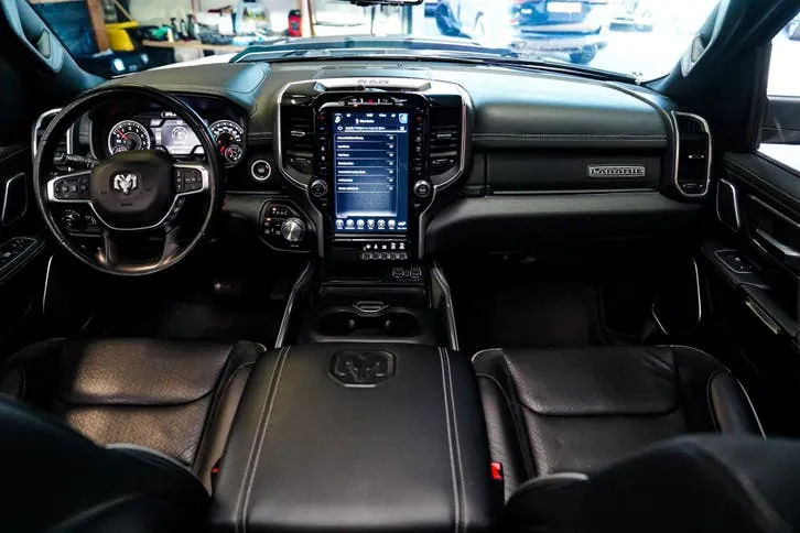 Dodge Ram 1500 2021 photo 3