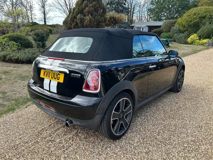 Mini Cooper 2011 photo 3