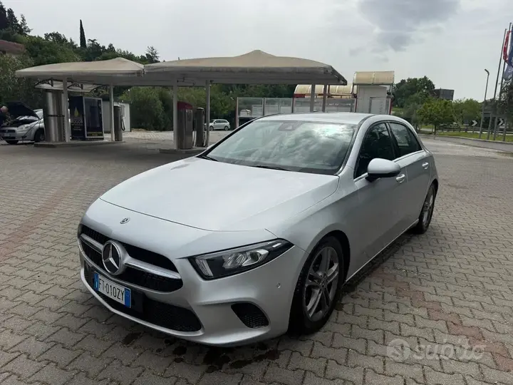Mercedes-Benz A 180