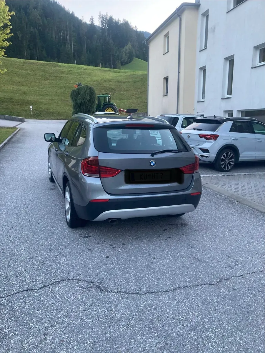 BMW X1 2012 photo 3
