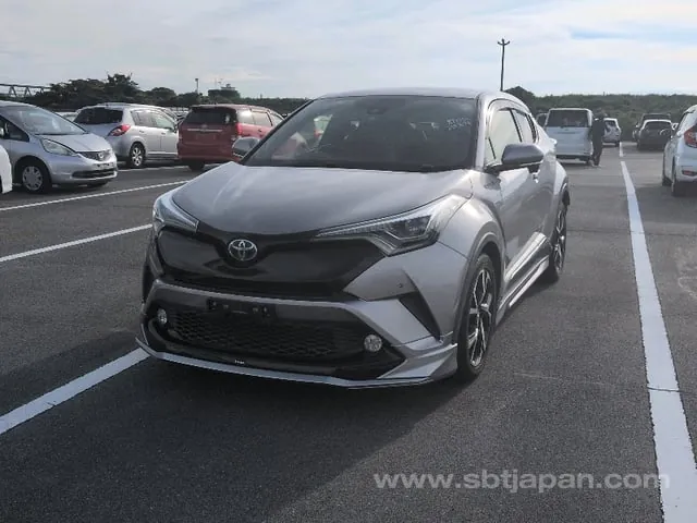 Toyota C-Hr 2017 photo 2