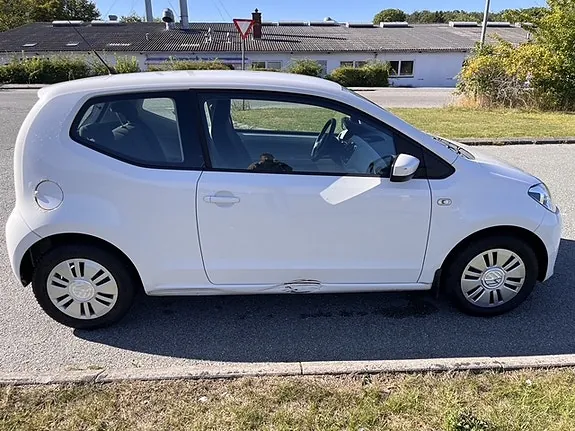 Volkswagen Up 2013 photo 3