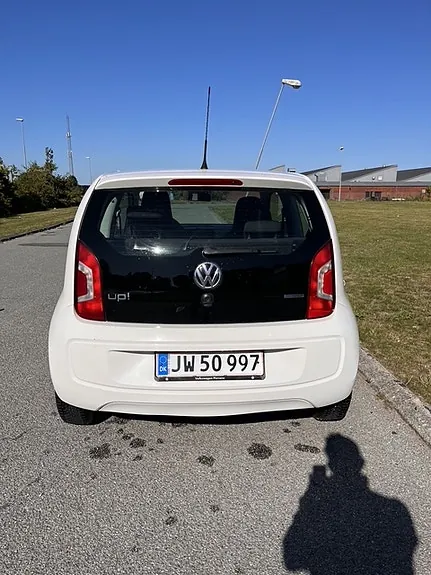 Volkswagen Up 2013 photo 4