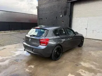BMW 116I 2011 photo 2