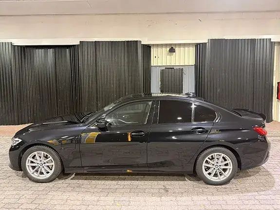 BMW 330E