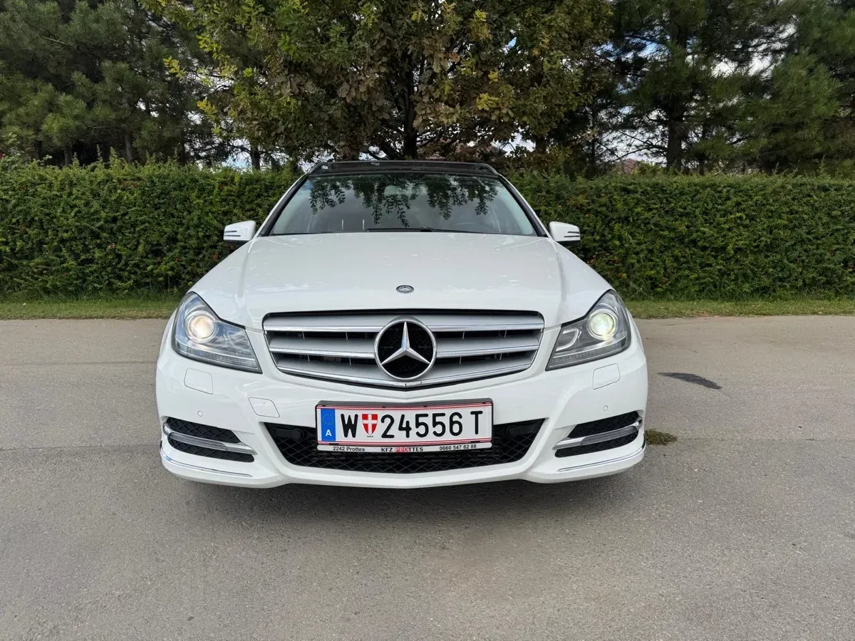 Mercedes-Benz C-Class 2014 photo 3
