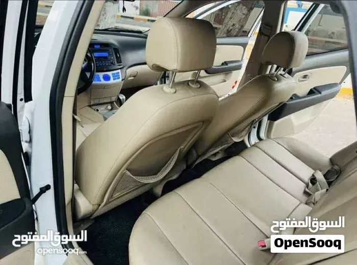 Hyundai Avante 2008 photo 4