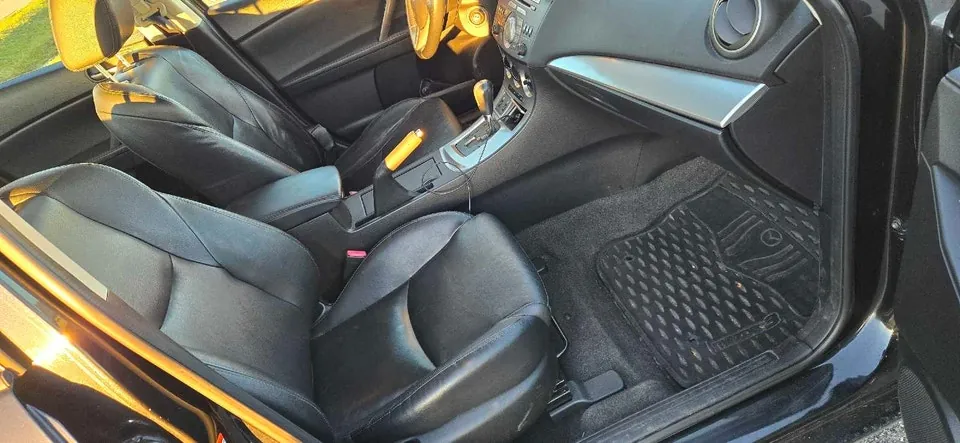 Mazda 3 2011 photo 5