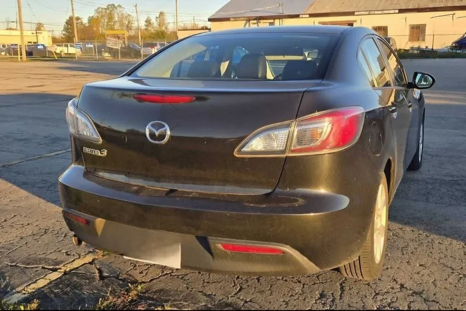 Mazda 3 2011 photo 3