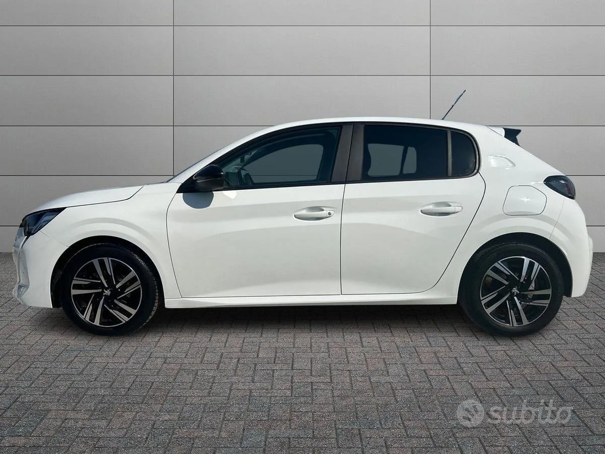 Peugeot 208 2023 photo 2