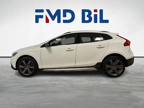 Volvo V40 Cross Country 2015 photo 2