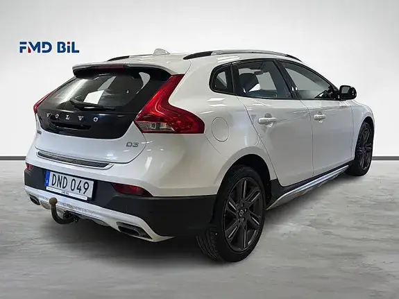 Volvo V40 Cross Country 2015 photo 4