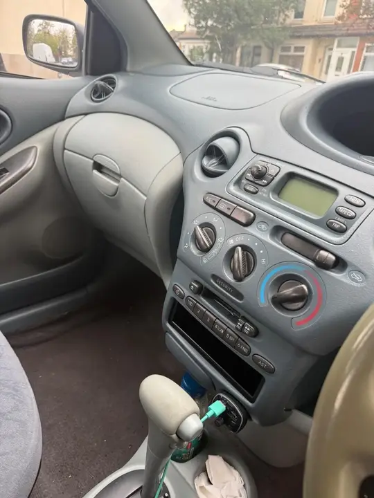Toyota Yaris 2002 photo 5