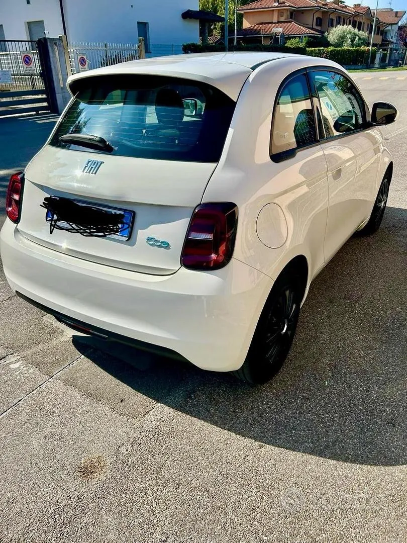 Fiat 500 2022 photo 2
