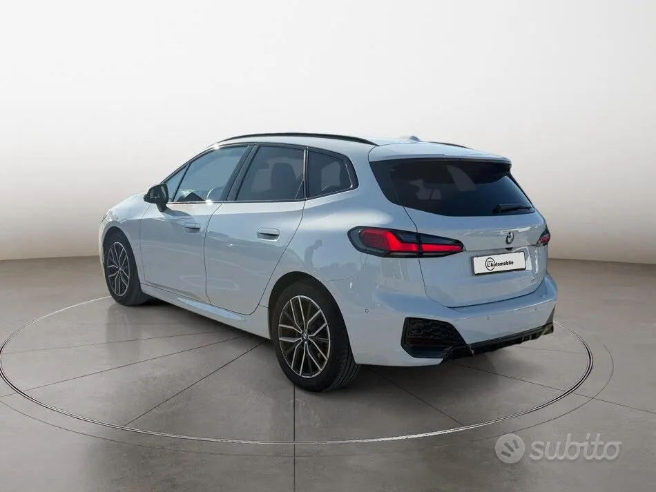 BMW 218D Active Tourer 2026 photo 3
