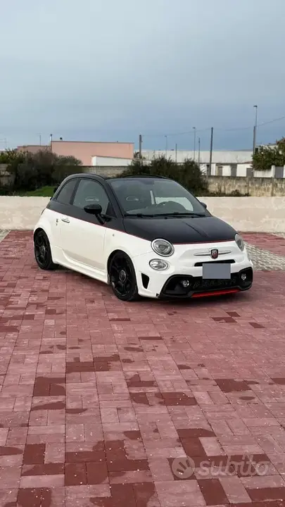 Abarth 595 2012 photo 3