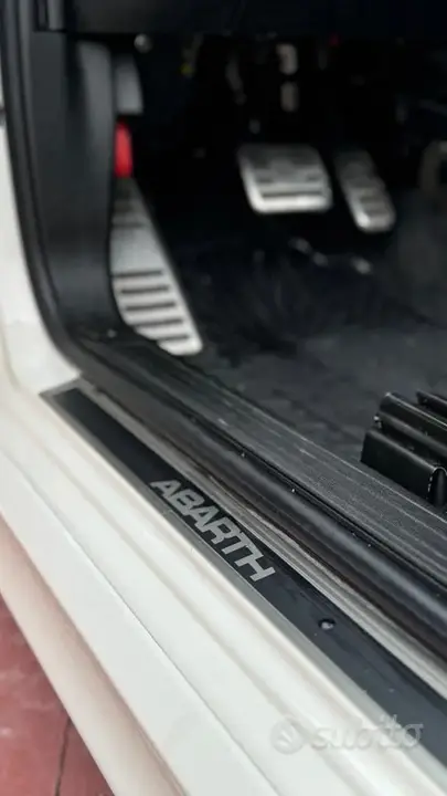 Abarth 595 2012 photo 5
