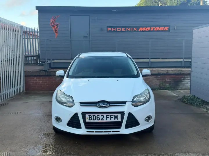 Ford Focus 2012 photo 3