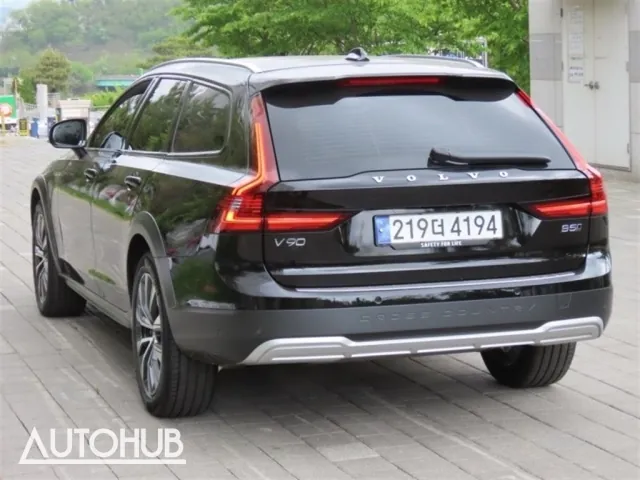 Volvo V90 2023 photo 4