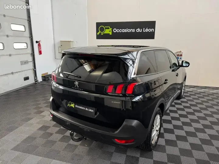 Peugeot 5008 2019 photo 3