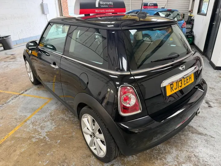 Mini Hatch 2013 photo 5