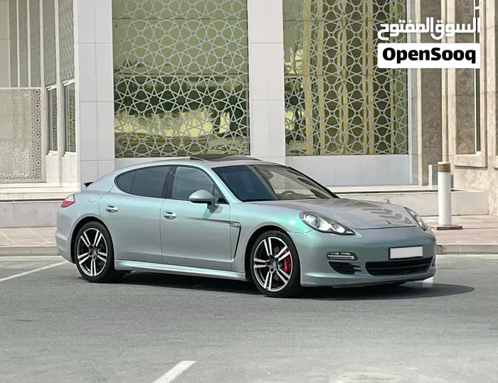 Porsche Panamera 2012 photo 2