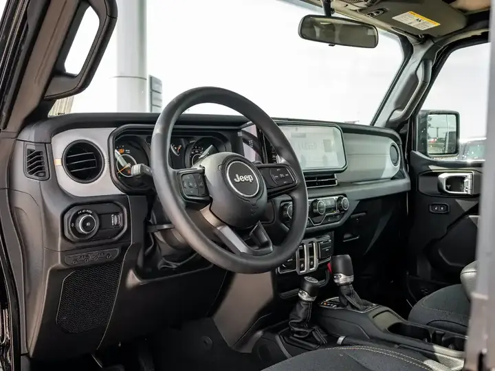 Jeep Wrangler 2026 photo 3