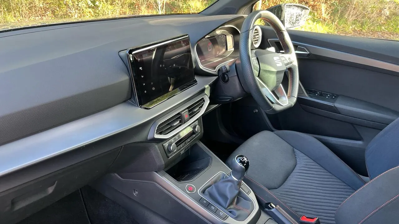 Seat Arona 2024 photo 2