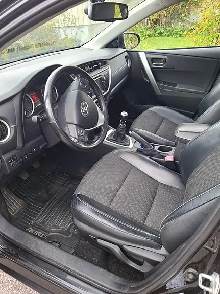 Toyota Auris 2013 photo 4
