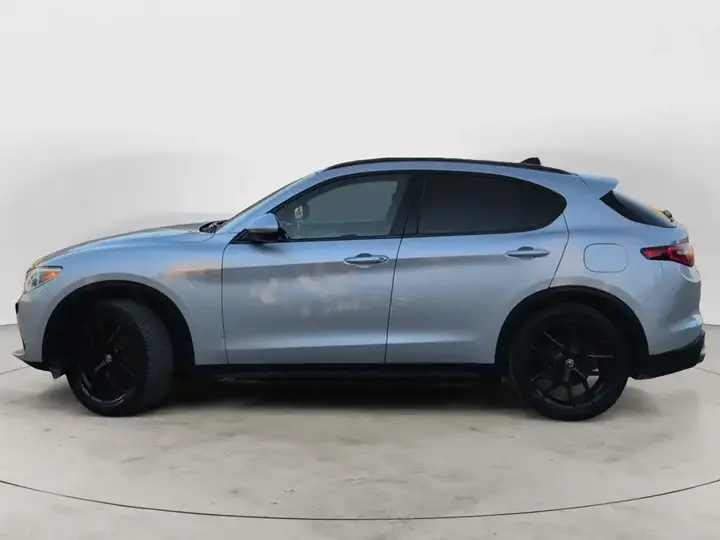 Alfa Romeo Stelvio 2018 photo 3