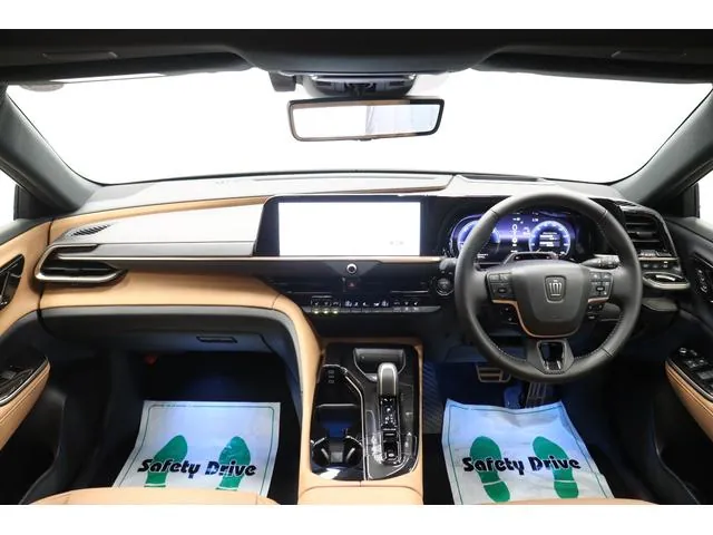 Toyota Crown Sport 2025 photo 4